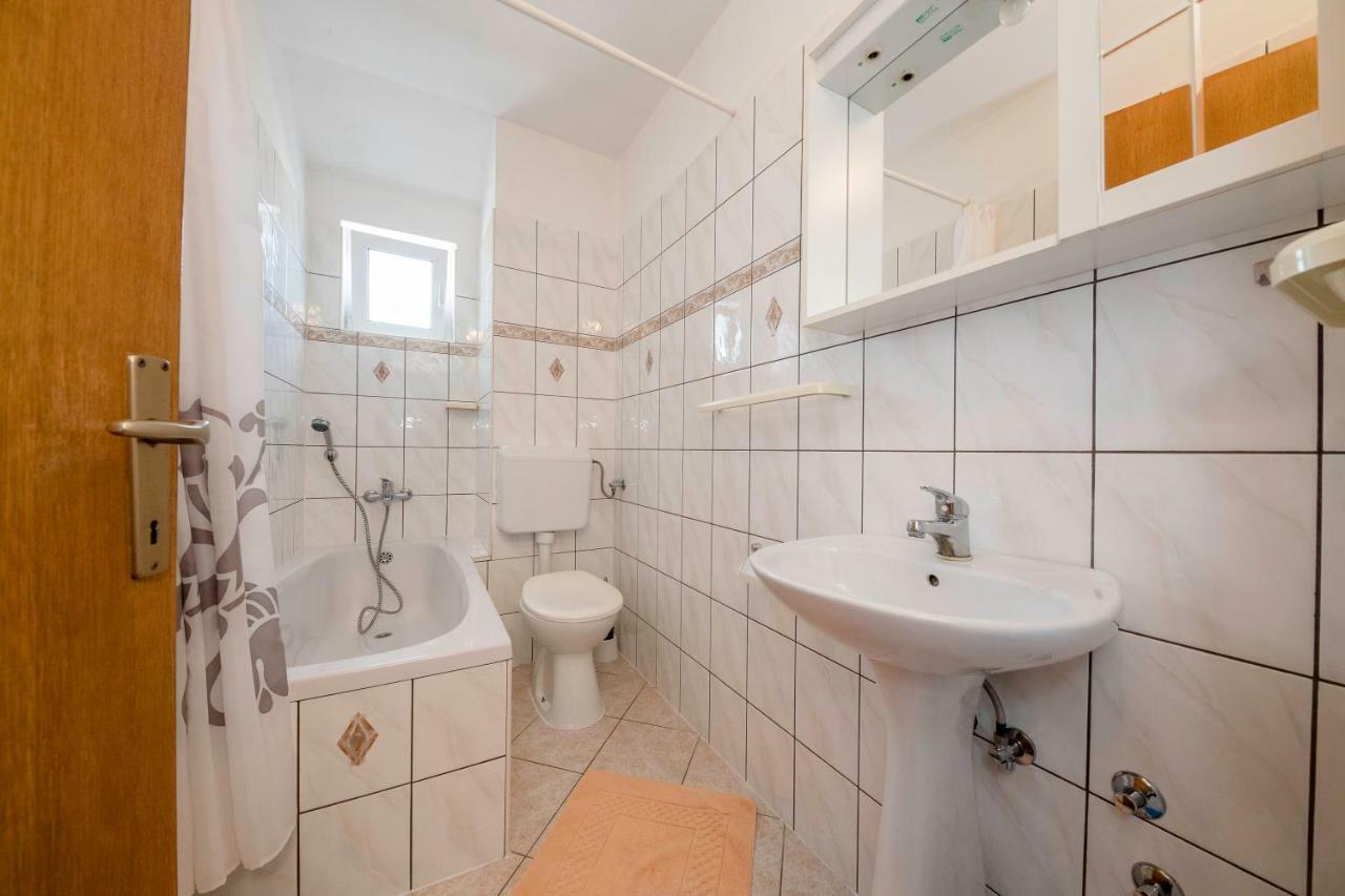 Apartmani Sanjin Tariba Supetarska Draga Ngoại thất bức ảnh